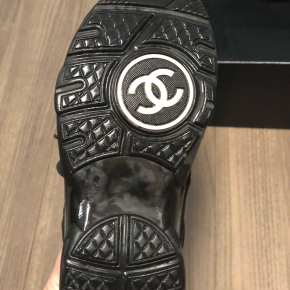 Chanel black sneakers - Picture 2 of 5